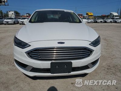 Piąte zdjęcie samochodu w środku: 2018 FORD FUSION SE HYBRID VIN:3FA6P0LU9JR281890 - miniatura