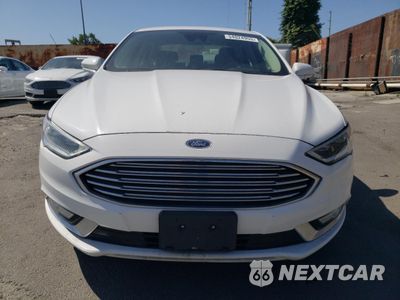 Piąte zdjęcie samochodu w środku: 2017 FORD FUSION SE HYBRID VIN:3FA6P0LU8HR409241 - miniatura