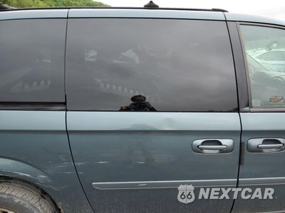 Zdjęcie 10 z 12 samochodu: 2005 CHRYSLER TOWN & COUNTRY LX VIN:2C4GP44R45R236884 - miniatura
