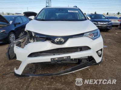 Piąte zdjęcie samochodu w środku: 2017 TOYOTA RAV4 XLE VIN:JTMRFREV6HJ713960 - miniatura
