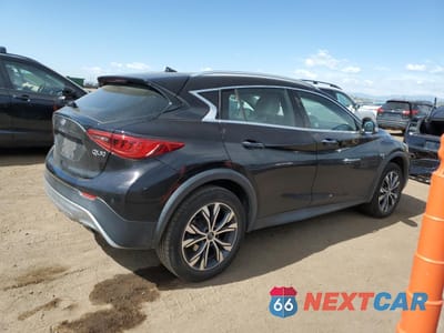 Trzecie zdjęcie samochodu z tyłu: 2017 INFINITI QX30 BASE VIN:SJKCH5CR6HA019426 - miniatura