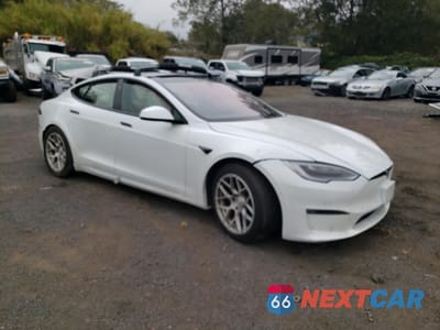 Czwarte zdjęcie samochodu z boku: 2021 TESLA MODEL S VIN:5YJSA1E69MF439133 - miniatura