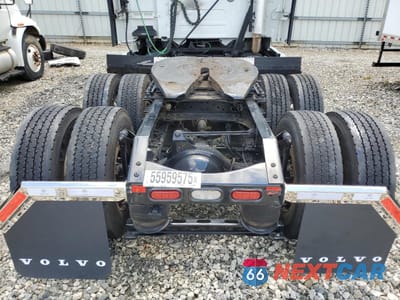 Zdjęcie 9 z 10 samochodu: 2024 VOLVO VNL SEMI TRUCK VIN:4V4NC9EH5RN635123 - miniatura