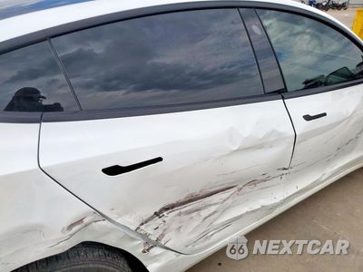 Zdjęcie 10 z 14 samochodu: 2023 TESLA MODEL 3 VIN:5YJ3E1EA3PF562251 - miniatura