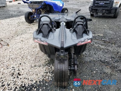 Zdjęcie 6 z 10 samochodu: 2023 POLARIS SLINGSHOT SL VIN:57XAAPGD0P8154486 - miniatura