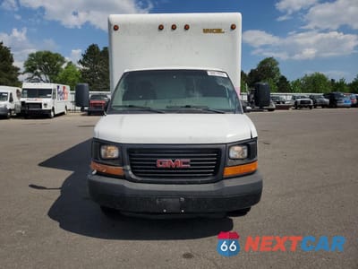 Piąte zdjęcie samochodu w środku: 2015 GMC SAVANA CUTAWAY G3500 VIN:1GD374CG1F1195145 - miniatura