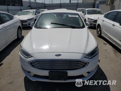 Piąte zdjęcie samochodu w środku: 2017 FORD FUSION SE HYBRID VIN:3FA6P0LU1HR409730 - miniatura