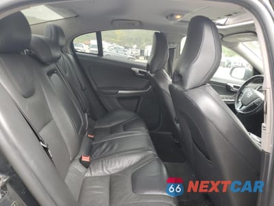 Zdjęcie 10 z 12 samochodu: 2013 VOLVO S60 T5 VIN:YV1612FS1D1216915 - miniatura