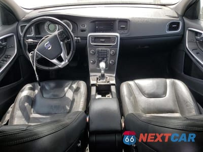 Zdjęcie 8 z 12 samochodu: 2013 VOLV S60 T5 VIN:YV1612FS1D1216915 - miniatura