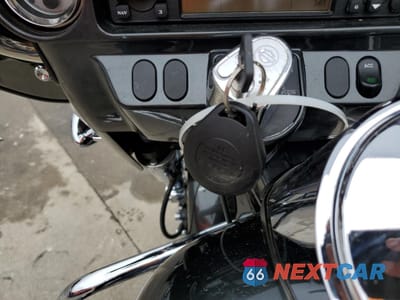 Zdjęcie 8 z 9 samochodu: 2007 HARLEY-DAVIDSON FLHX VIN:1HD1KB4127Y636099 - miniatura