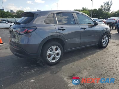 Trzecie zdjęcie samochodu z tyłu: 2025 HONDA HR-V LX VIN:3CZRZ1H32SM713901 - miniatura