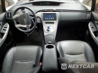 Zdjęcie 8 z 14 samochodu: 2014 TOYOTA PRIUS VIN:JTDKN3DU5E1736524 - miniatura