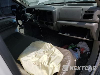 Zdjęcie 8 z 14 samochodu: 2001 FORD F550 SUPER DUTY VIN:1FDAF57S31ED65330 - miniatura