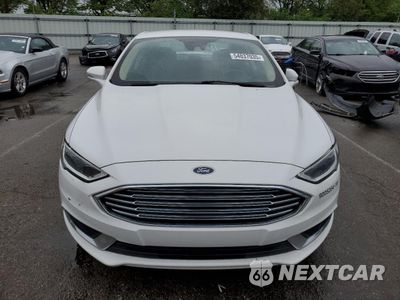 Piąte zdjęcie samochodu w środku: 2018 FORD FUSION SE HYBRID VIN:3FA6P0LU9JR118849 - miniatura