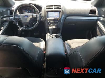 Zdjęcie 8 z 14 samochodu: 2019 FORD EXPLORER XLT VIN:1FM5K7D82KGA37341 - miniatura