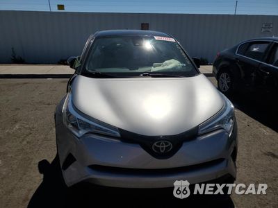 Piąte zdjęcie samochodu w środku: 2019 TOYOTA C-HR XLE VIN:JTNKHMBX8K1026583 - miniatura