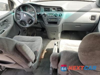 Zdjęcie 8 z 13 samochodu: 2003 HONDA ODYSSEY EX VIN:5FNRL18653B087476 - miniatura