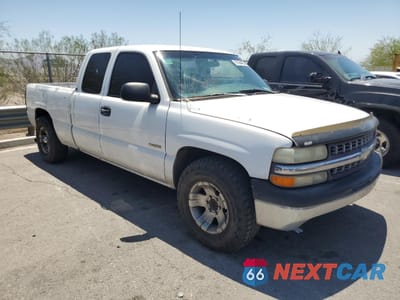 Czwarte zdjęcie samochodu z boku: 1999 CHEVROLET SILVERADO C1500 VIN:2GCEC19T0X1259795 - miniatura