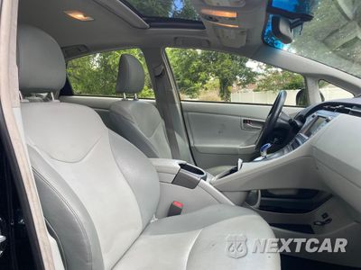 Piąte zdjęcie samochodu w środku: 2014 TOYOTA PRIUS VIN:JTDKN3DU8E1803987 - miniatura