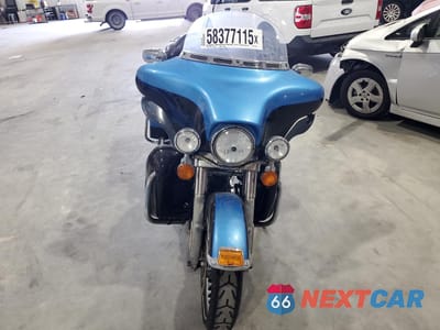 Drugie zdjęcie samochodu z przodu: 2011 HARLEY-DAVIDSON FLHTK VIN:1HD1KEM17BB641490 - miniatura