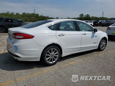 Trzecie zdjęcie samochodu z tyłu: 2017 FORD FUSION SE HYBRID VIN:3FA6P0LU9HR400712 - miniatura