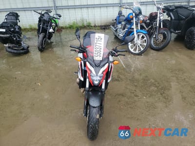 Piąte zdjęcie samochodu w środku: 2018 HONDA CB650 F VIN:MLHRC7511J5000227 - miniatura