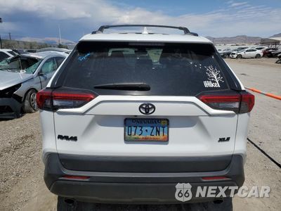 Zdjęcie 6 z 14 samochodu: 2019 TOYOTA RAV4 LIMITED VIN:JTMN1RFV1KJ014923 - miniatura