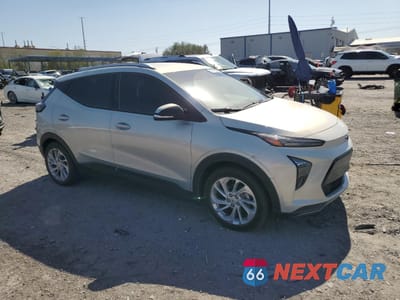 Czwarte zdjęcie samochodu z boku: 2022 CHEVROLET BOLT EUV LT VIN:1G1FY6S00N4121316 - miniatura