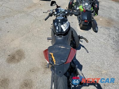 Zdjęcie 6 z 9 samochodu: 2016 YAMAHA YZFR3 VIN:MH3RH06Y8GK012295 - miniatura