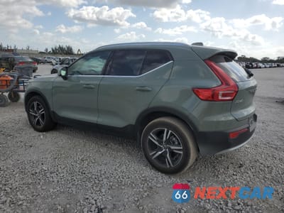 Drugie zdjęcie samochodu z przodu: 2025 VOLVO XC40 CORE VIN:YV4L12UJ4S2520540 - miniatura
