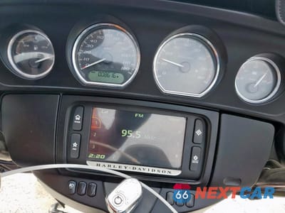 Zdjęcie 7 z 10 samochodu: 2017 HARLEY-DAVIDSON FLHTCUTG TRI GLIDE ULTRA VIN:1HD1MAD13HB858143 - miniatura