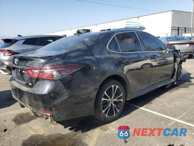 Trzecie zdjęcie samochodu z tyłu: 2024 TOYOTA CAMRY SE *** PRIOR FLEET *** VIN:4T1G11AK3RU866584 - miniatura