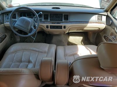 Zdjęcie 8 z 12 samochodu: 1997 LINCOLN TOWN CAR EXECUTIVE VIN:1LNLM81W7VY737737 - miniatura