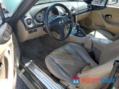 Zdjęcie 8 z 12 samochodu: 2004 MAZDA MX-5 MIATA BASE VIN:JM1NB353040400697 - miniatura