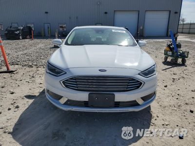 Piąte zdjęcie samochodu w środku: 2018 FORD FUSION SE HYBRID VIN:3FA6P0LU8JR118714 - miniatura