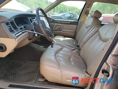 Zdjęcie 7 z 12 samochodu: 1997 LINCOLN TOWN CAR EXECUTIVE VIN:1LNLM81W7VY737737 - miniatura