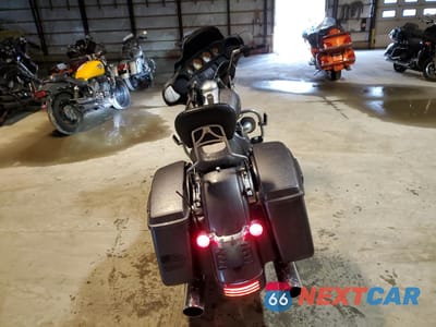 Czwarte zdjęcie samochodu z boku: 2014 HARLEY-DAVIDSON FLHX STREET GLIDE VIN:1HD1KBM14EB701342 - miniatura