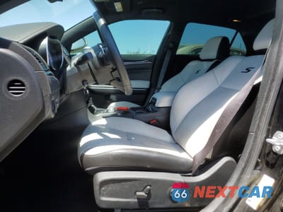 Zdjęcie 7 z 12 samochodu: 2021 CHRYSLER 300 S VIN:2C3CCABT1MH604194 - miniatura