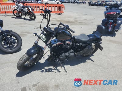 Trzecie zdjęcie samochodu z tyłu: 2015 HARLEY-DAVIDSON XL1200 FORTY-EIGHT VIN:1HD1LC335FC438165 - miniatura
