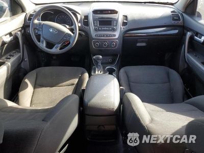Zdjęcie 8 z 13 samochodu: 2015 KIA SORENTO LX VIN:5XYKTDA73FG651192 - miniatura