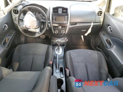 Zdjęcie 8 z 12 samochodu: 2018 NISS VERSA NOTE VIN:3N1CE2CP1JL354491 - miniatura