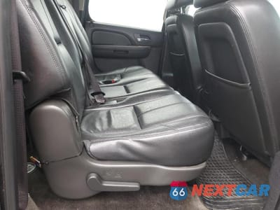 Zdjęcie 11 z 13 samochodu: 2013 CHEVROLET SUBURBAN K1500 LT VIN:1GNSKJE71DR234560 - miniatura