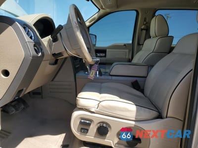 Zdjęcie 7 z 14 samochodu: 2006 LINCOLN MARK LT VIN:5LTPW16576FJ25506 - miniatura