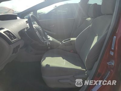 Zdjęcie 7 z 13 samochodu: 2013 TOYOTA PRIUS VIN:JTDKN3DU9D1688394 - miniatura