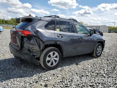 Trzecie zdjęcie samochodu z tyłu: 2019 TOYOTA RAV4 LE VIN:JTMF1RFV6KD020103 - miniatura