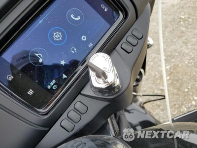 Zdjęcie 8 z 10 samochodu: 2019 HARLEY-DAVIDSON FLHX VIN:1HD1KBC13KB609796 - miniatura
