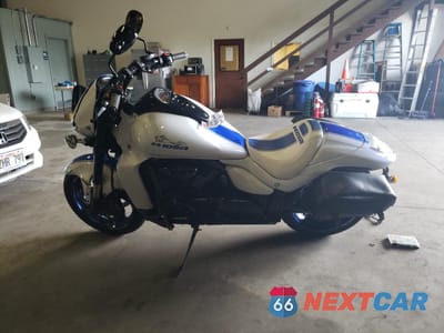 Trzecie zdjęcie samochodu z tyłu: 2019 SUZUKI VZR1800 VIN:JS1VY53A4K7100302 - miniatura