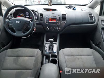 Zdjęcie 8 z 12 samochodu: 2017 KIA FORTE LX VIN:3KPFK4A75HE052167 - miniatura