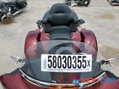 Piąte zdjęcie samochodu w środku: 2017 HARLEY-DAVIDSON FLHTCUTG TRI GLIDE ULTRA VIN:1HD1MAD13HB858143 - miniatura