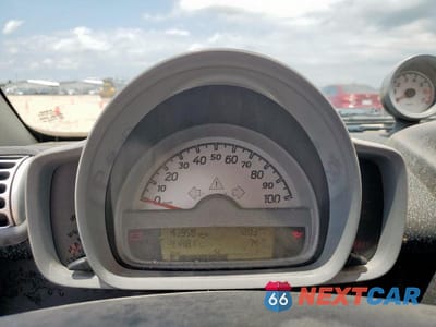 Zdjęcie 9 z 12 samochodu: 2009 SMART CARS FORTWO PURE VIN:WMEEJ31XX9K246332 - miniatura